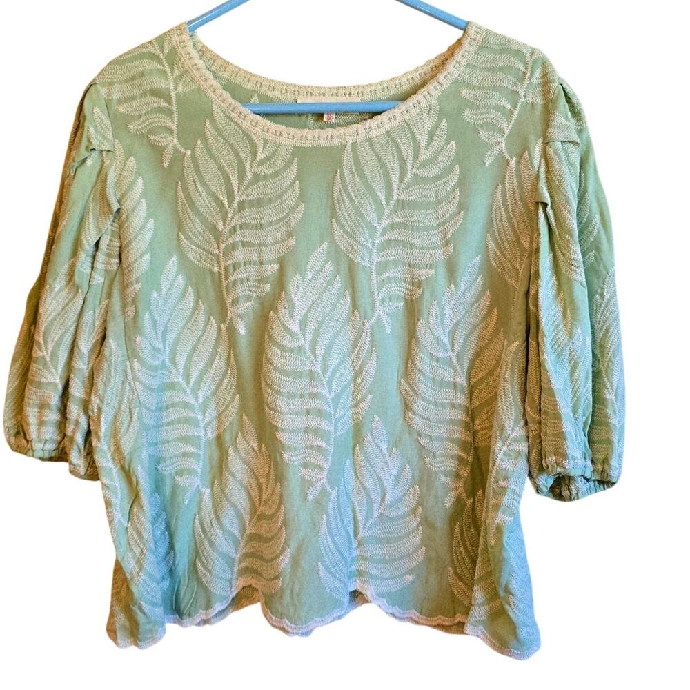 Solitaire green leaf embroidered blouse size XL